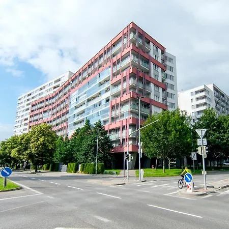 Tomasikova *